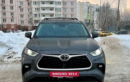 Toyota Highlander, 2021 год, 5 150 000 рублей, 2 фотография