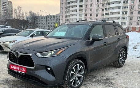 Toyota Highlander, 2021 год, 5 150 000 рублей, 3 фотография