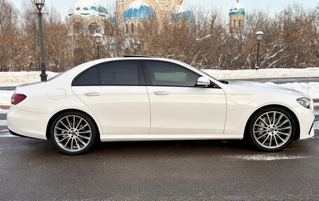 Mercedes-Benz E-Класс, 2020 год, 5 590 000 рублей, 4 фотография