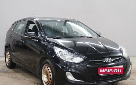 Hyundai Solaris II рестайлинг, 2011 год, 613 000 рублей, 3 фотография