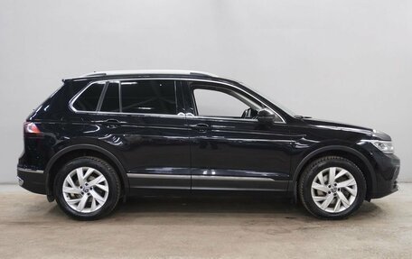Volkswagen Tiguan II, 2021 год, 2 958 000 рублей, 4 фотография