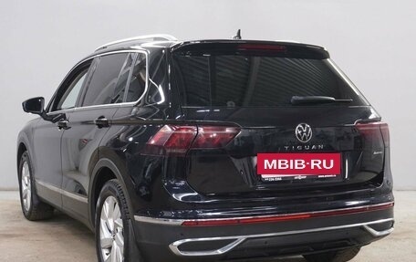 Volkswagen Tiguan II, 2021 год, 2 958 000 рублей, 7 фотография