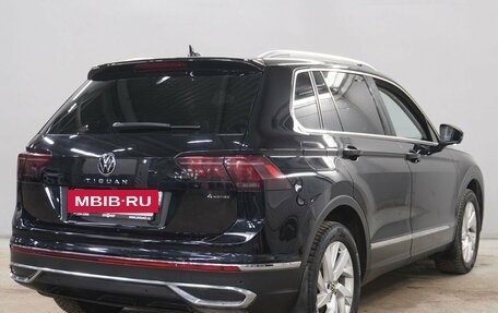 Volkswagen Tiguan II, 2021 год, 2 958 000 рублей, 5 фотография