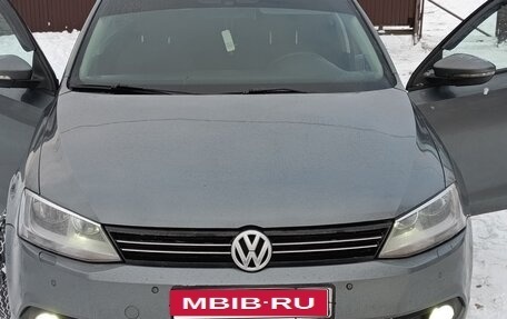 Volkswagen Jetta VI, 2014 год, 1 059 999 рублей, 1 фотография