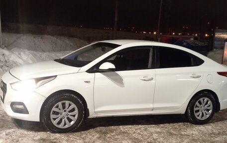 Hyundai Solaris II рестайлинг, 2017 год, 595 000 рублей, 1 фотография