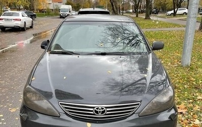 Toyota Camry V40, 2005 год, 900 000 рублей, 1 фотография