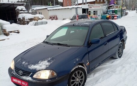 Toyota Avensis III рестайлинг, 2000 год, 220 000 рублей, 1 фотография
