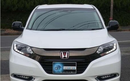 Honda Vezel, 2017 год, 1 195 000 рублей, 2 фотография