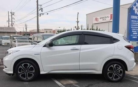 Honda Vezel, 2017 год, 1 195 000 рублей, 6 фотография