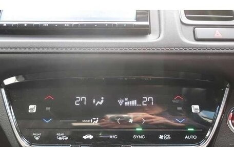 Honda Vezel, 2017 год, 1 195 000 рублей, 14 фотография