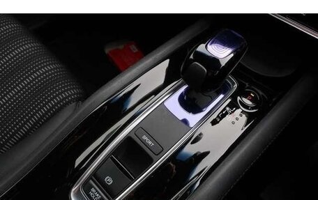 Honda Vezel, 2017 год, 1 195 000 рублей, 19 фотография