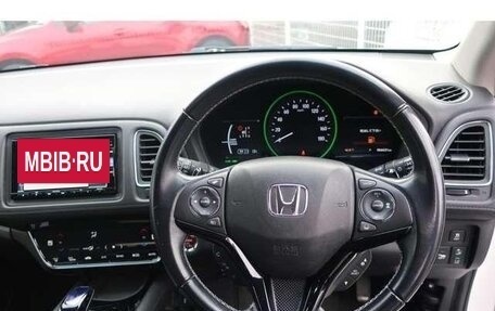 Honda Vezel, 2017 год, 1 195 000 рублей, 9 фотография