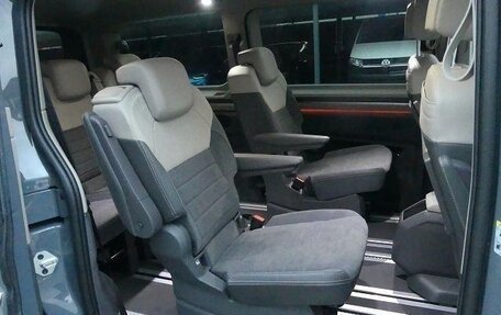 Volkswagen Multivan, 2025 год, 10 490 000 рублей, 15 фотография