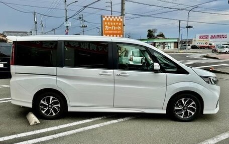 Honda Stepwgn IV, 2021 год, 2 415 000 рублей, 4 фотография