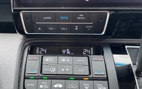 Honda Stepwgn IV, 2021 год, 2 415 000 рублей, 14 фотография