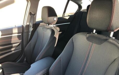 BMW 3 серия, 2018 год, 1 700 000 рублей, 17 фотография