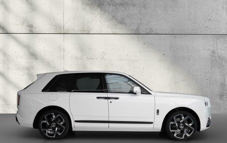 Rolls-Royce Cullinan, 2026 год, 73 000 000 рублей, 2 фотография