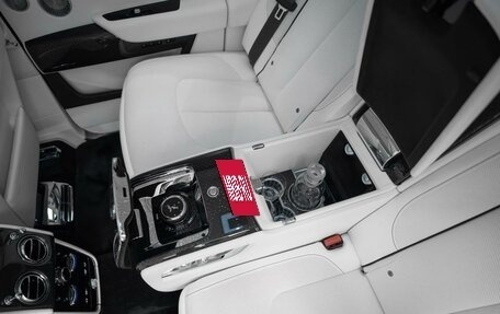 Rolls-Royce Cullinan, 2026 год, 73 000 000 рублей, 12 фотография