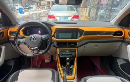 Volkswagen T-Cross I, 2022 год, 1 450 000 рублей, 7 фотография