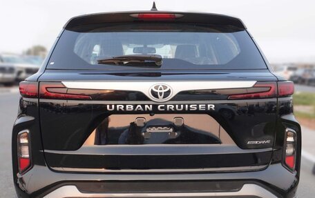 Toyota Urban Cruiser, 2025 год, 3 100 000 рублей, 2 фотография