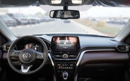 Toyota Urban Cruiser, 2025 год, 3 100 000 рублей, 7 фотография