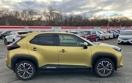 Toyota Yaris Cross, 2023 год, 1 390 000 рублей, 5 фотография