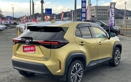 Toyota Yaris Cross, 2023 год, 1 390 000 рублей, 8 фотография