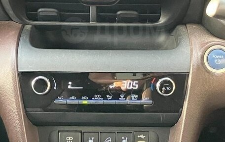 Toyota Yaris Cross, 2023 год, 1 390 000 рублей, 13 фотография