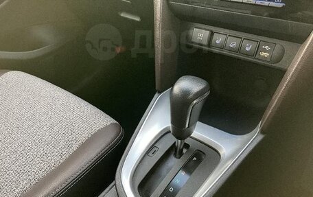 Toyota Yaris Cross, 2023 год, 1 390 000 рублей, 14 фотография