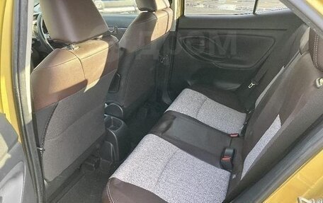 Toyota Yaris Cross, 2023 год, 1 390 000 рублей, 22 фотография