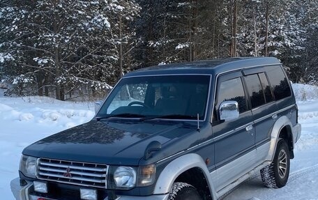 Mitsubishi Pajero III рестайлинг, 1992 год, 700 000 рублей, 1 фотография