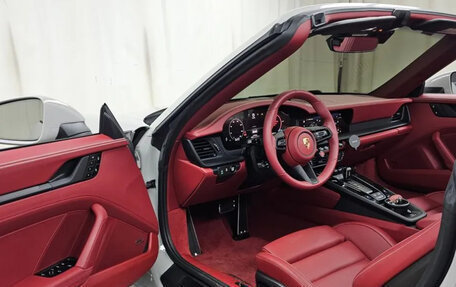 Porsche 911, 2025 год, 29 730 000 рублей, 10 фотография