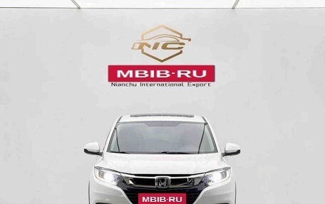 Honda Vezel, 2022 год, 1 680 000 рублей, 2 фотография