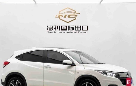 Honda Vezel, 2022 год, 1 680 000 рублей, 3 фотография