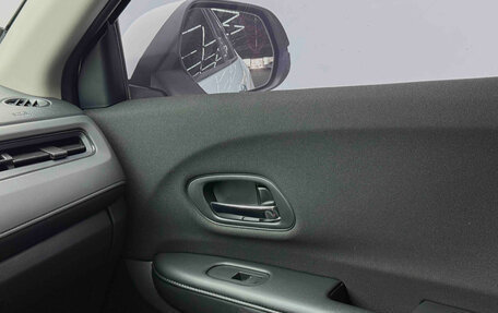 Honda Vezel, 2022 год, 1 680 000 рублей, 9 фотография