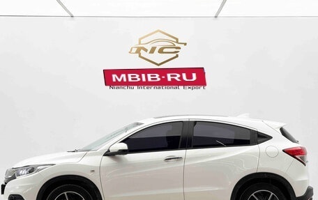 Honda Vezel, 2022 год, 1 680 000 рублей, 7 фотография