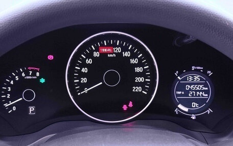 Honda Vezel, 2022 год, 1 680 000 рублей, 15 фотография