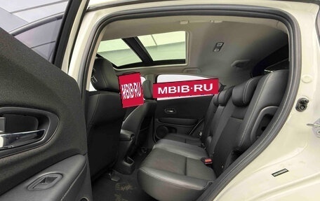 Honda Vezel, 2022 год, 1 680 000 рублей, 13 фотография