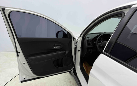 Honda Vezel, 2022 год, 1 680 000 рублей, 20 фотография