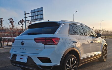 Volkswagen T-Roc I, 2022 год, 1 750 000 рублей, 5 фотография