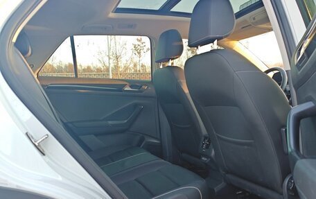 Volkswagen T-Roc I, 2022 год, 1 750 000 рублей, 10 фотография