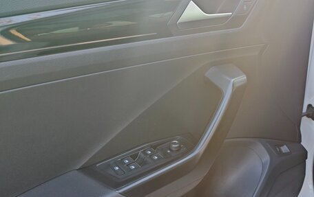 Volkswagen T-Roc I, 2022 год, 1 750 000 рублей, 14 фотография