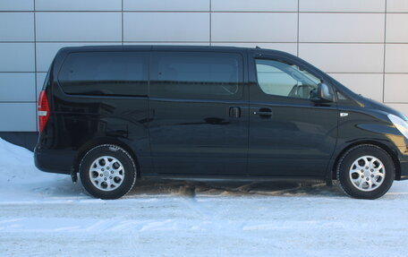 Hyundai H-1 II рестайлинг, 2011 год, 1 569 000 рублей, 4 фотография