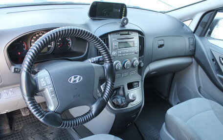 Hyundai H-1 II рестайлинг, 2011 год, 1 569 000 рублей, 10 фотография