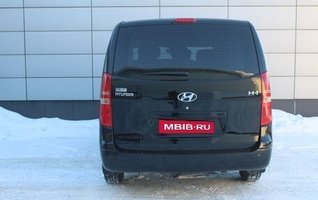 Hyundai H-1 II рестайлинг, 2011 год, 1 569 000 рублей, 7 фотография