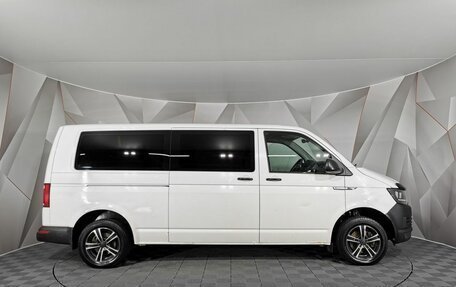 Volkswagen Caravelle T6 рестайлинг, 2017 год, 2 493 000 рублей, 6 фотография