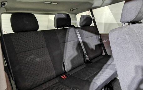 Volkswagen Caravelle T6 рестайлинг, 2017 год, 2 493 000 рублей, 21 фотография