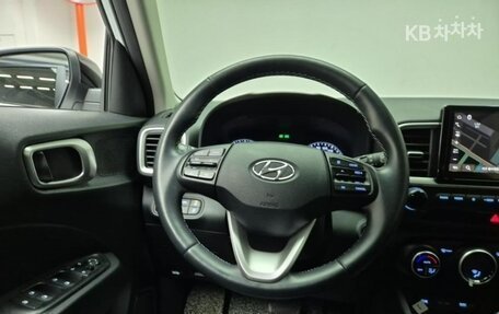 Hyundai Venue I, 2022 год, 1 641 600 рублей, 9 фотография