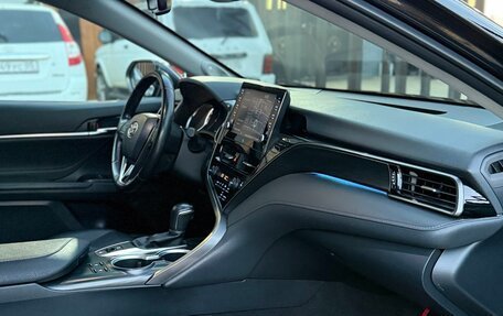 Toyota Camry, 2022 год, 3 350 000 рублей, 9 фотография