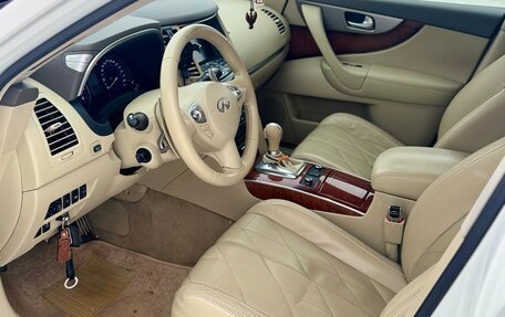 Infiniti FX II, 2013 год, 2 300 000 рублей, 15 фотография